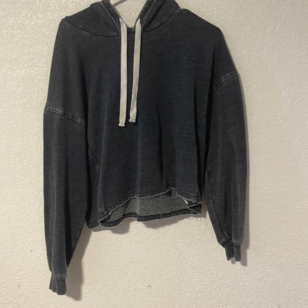 cropped hoodie